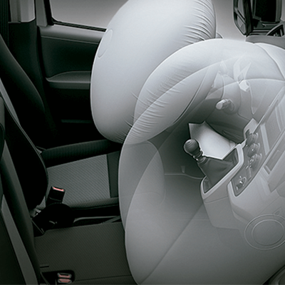 Airbags SRS. 
 Cada viaje será más seguro gracias a las bolsas de aire ubicadas en los asientos de piloto y copiloto (disponible según versión).